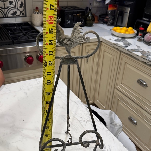 Rustic Metal Rooster Easel - Picture 6 of 8